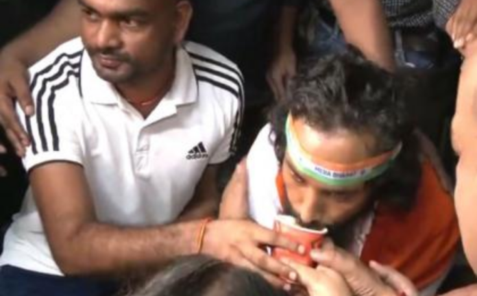 Student leader Devendra Nath Mahto ends his hunger strike after JSSC - CGL exam cancelled